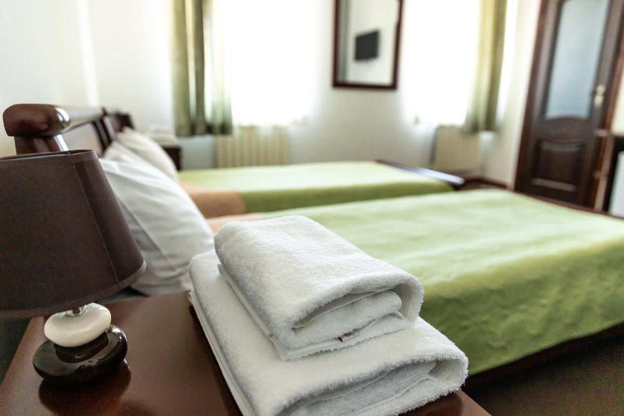 Hotel Lubych Броды Экстерьер фото