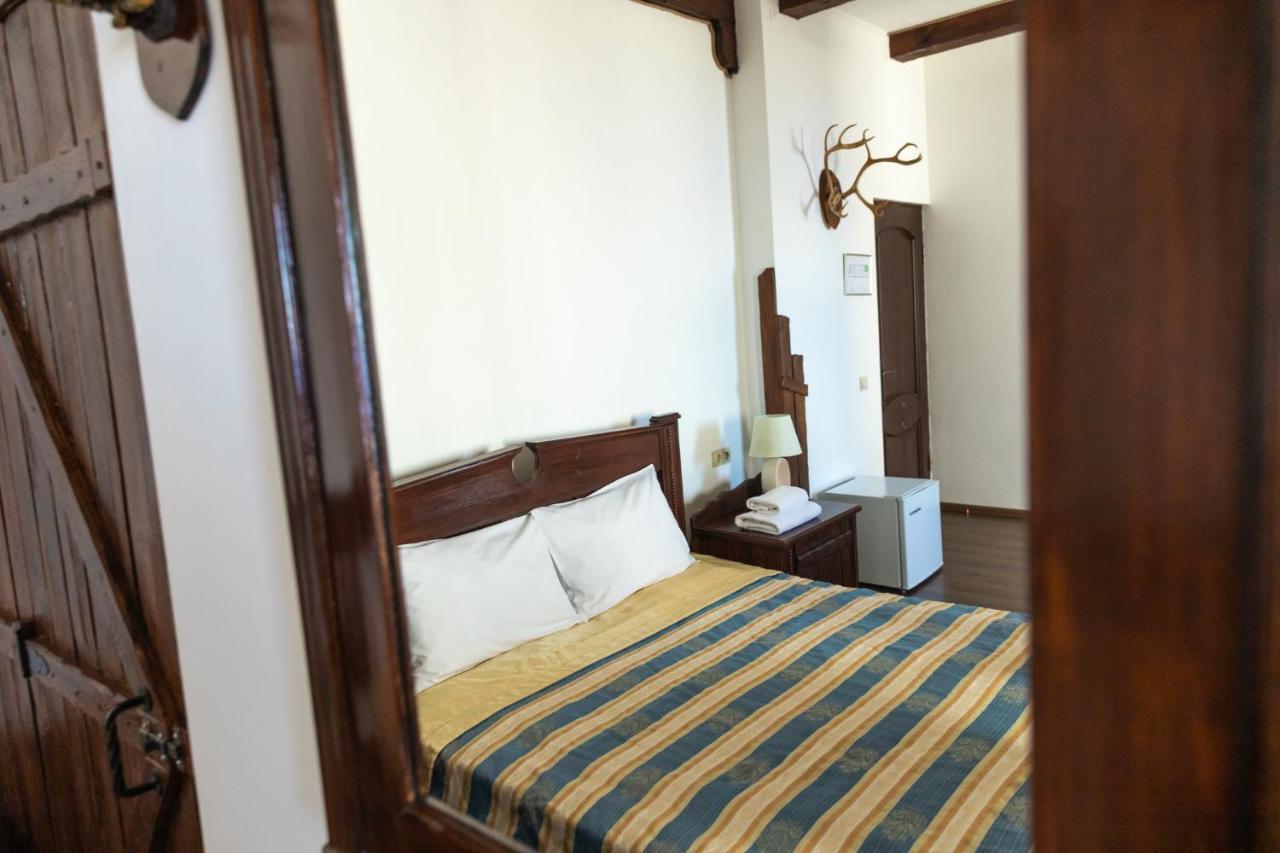 Hotel Lubych Броды Экстерьер фото