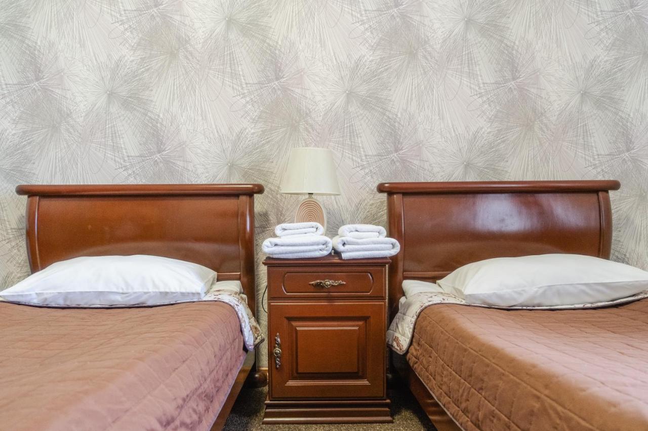 Hotel Lubych Броды Экстерьер фото