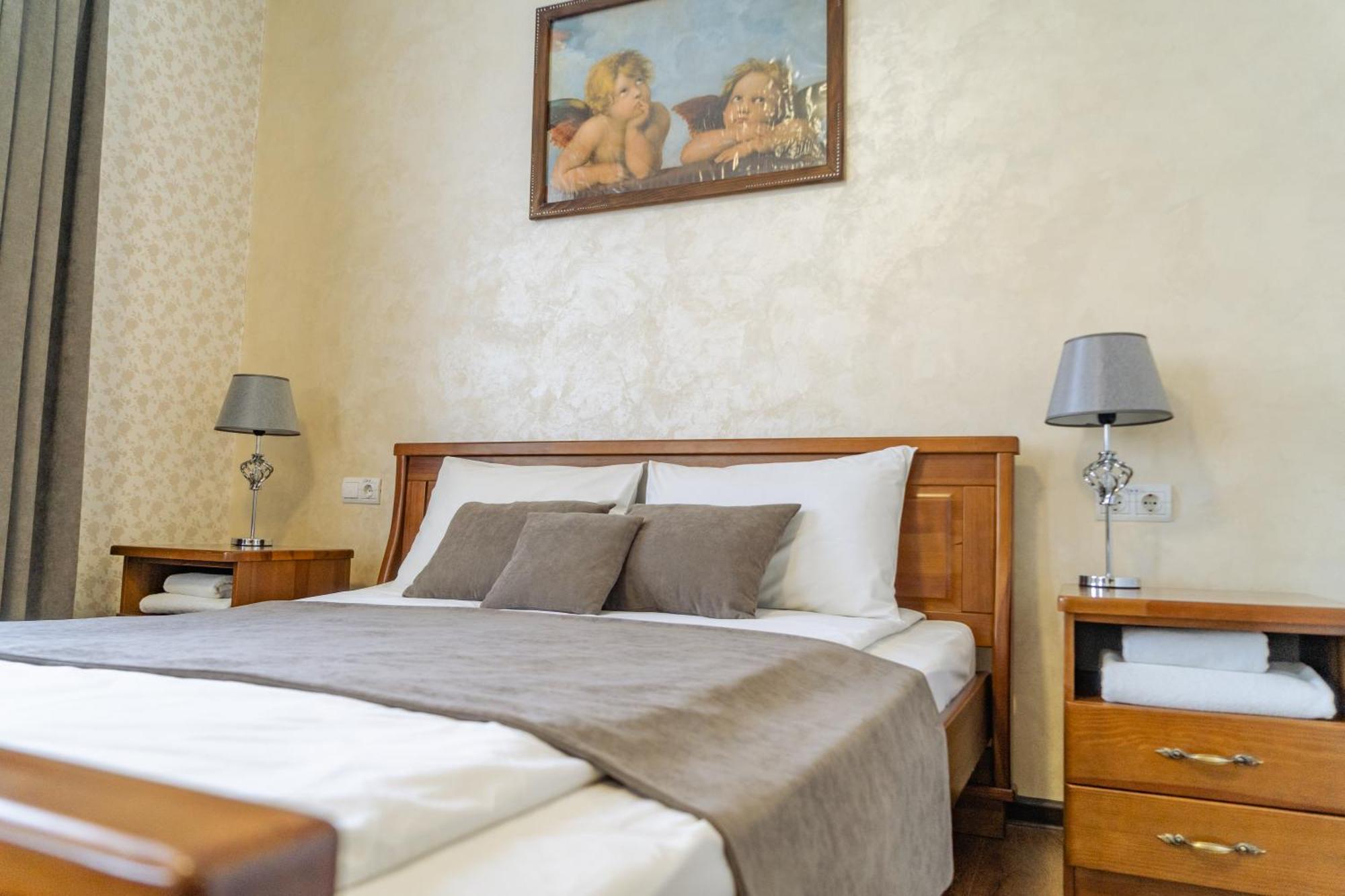Hotel Lubych Броды Экстерьер фото