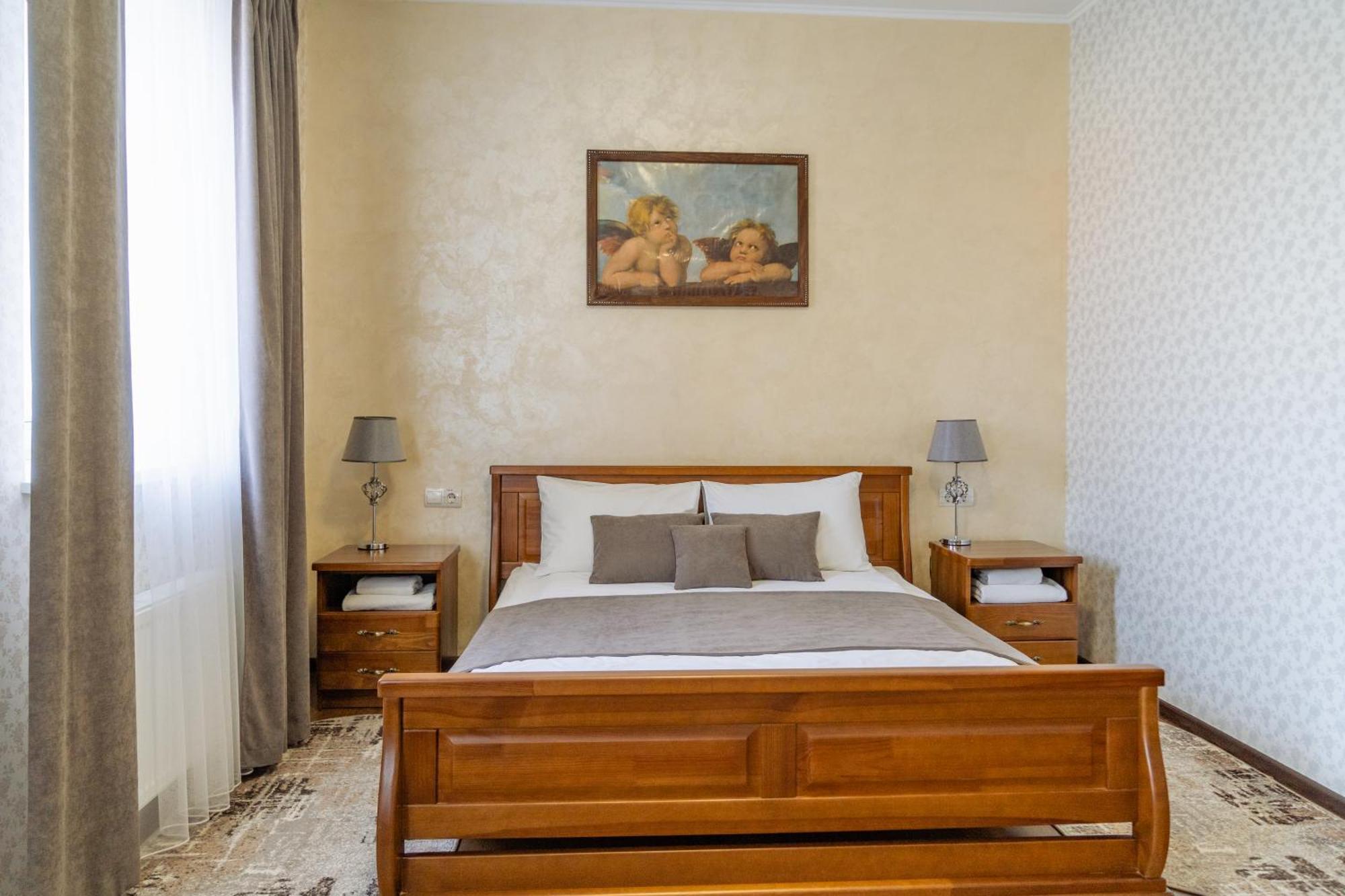 Hotel Lubych Броды Экстерьер фото