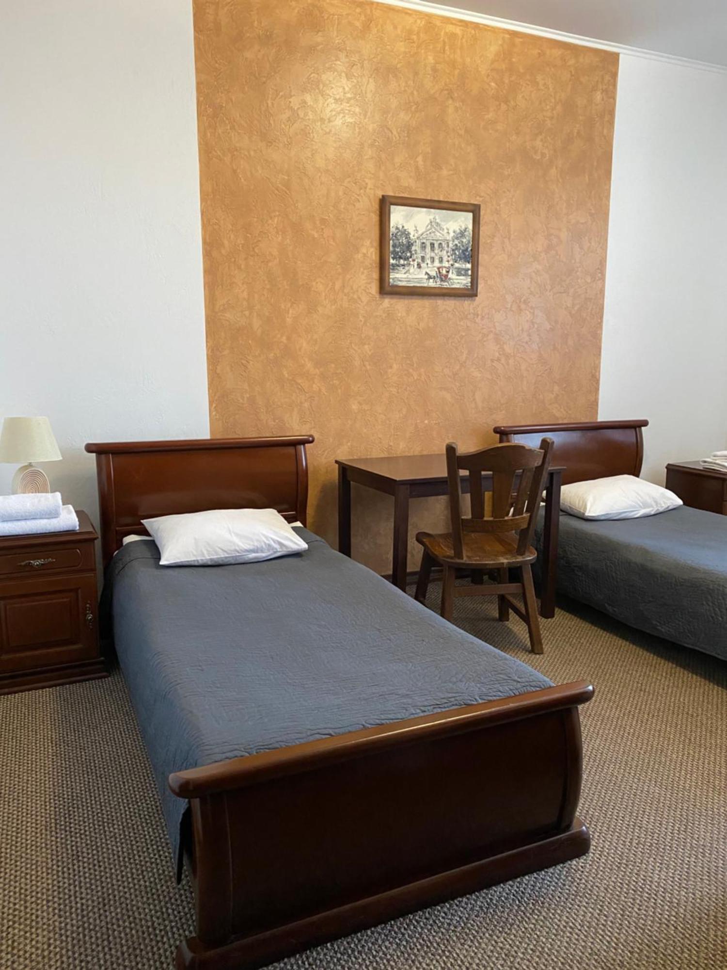 Hotel Lubych Броды Экстерьер фото